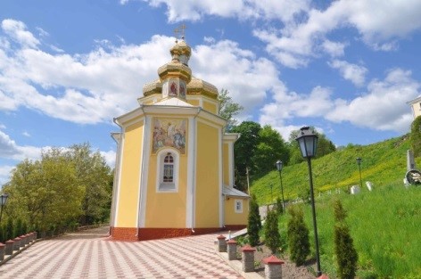 Вишнівець. Вознесенська церква