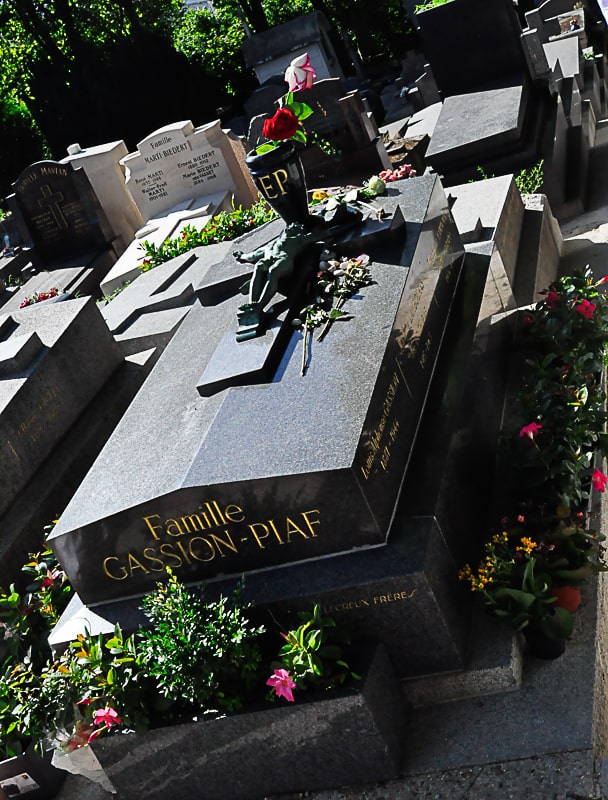 Пам`ятник Едіт Піаф