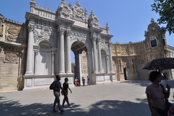 Палац Долмабахче